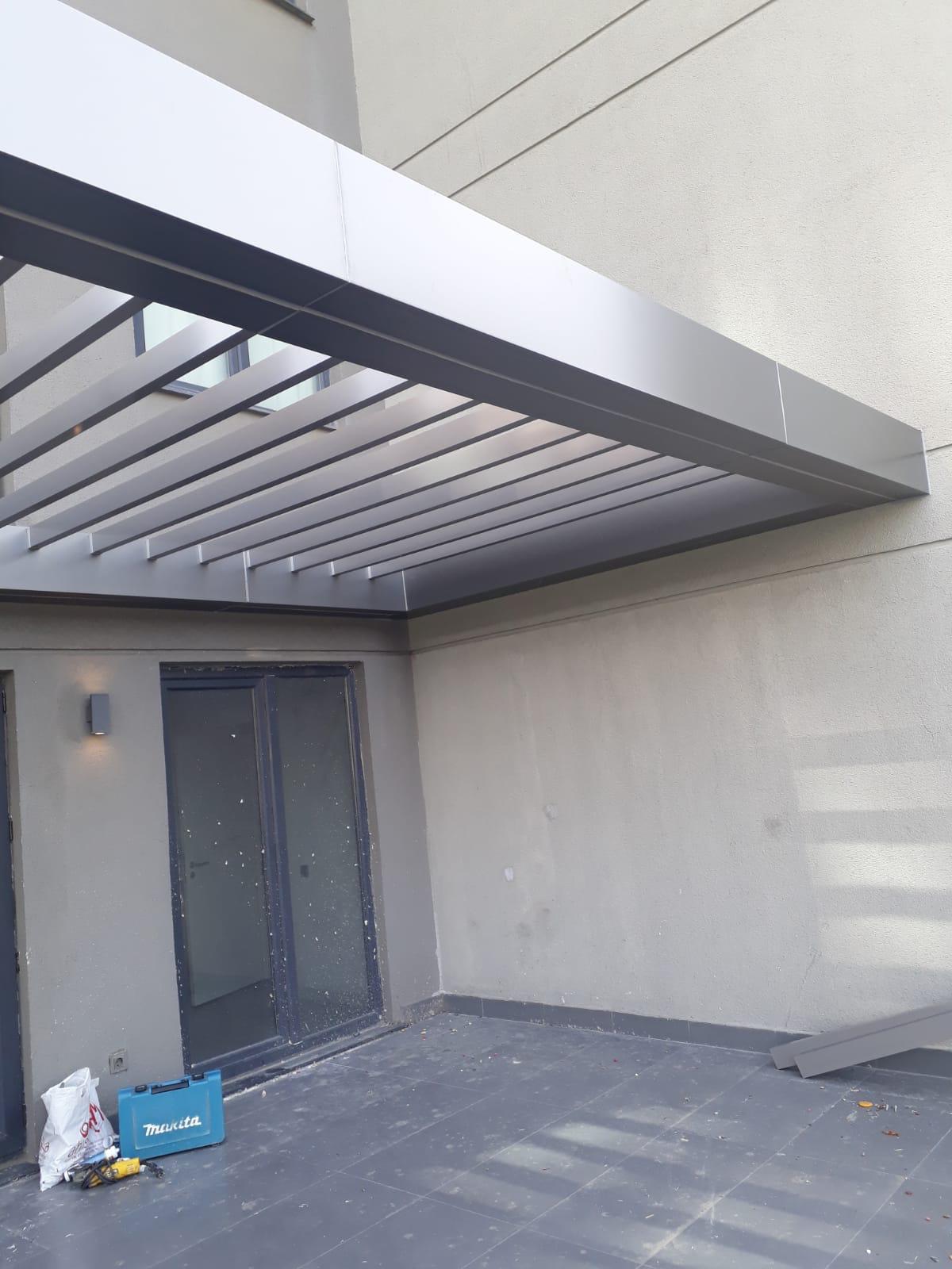 Kış Bahçesi Ve Giyotin 74